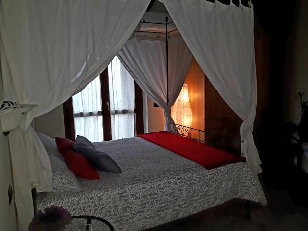 בית הארחה Monforte dʼAlba 	Cascina Roella מראה חיצוני תמונה